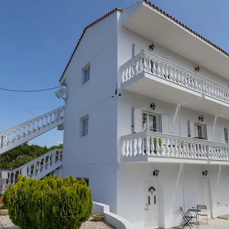White House Studios & Apartments Argostoli  Exterior photo
