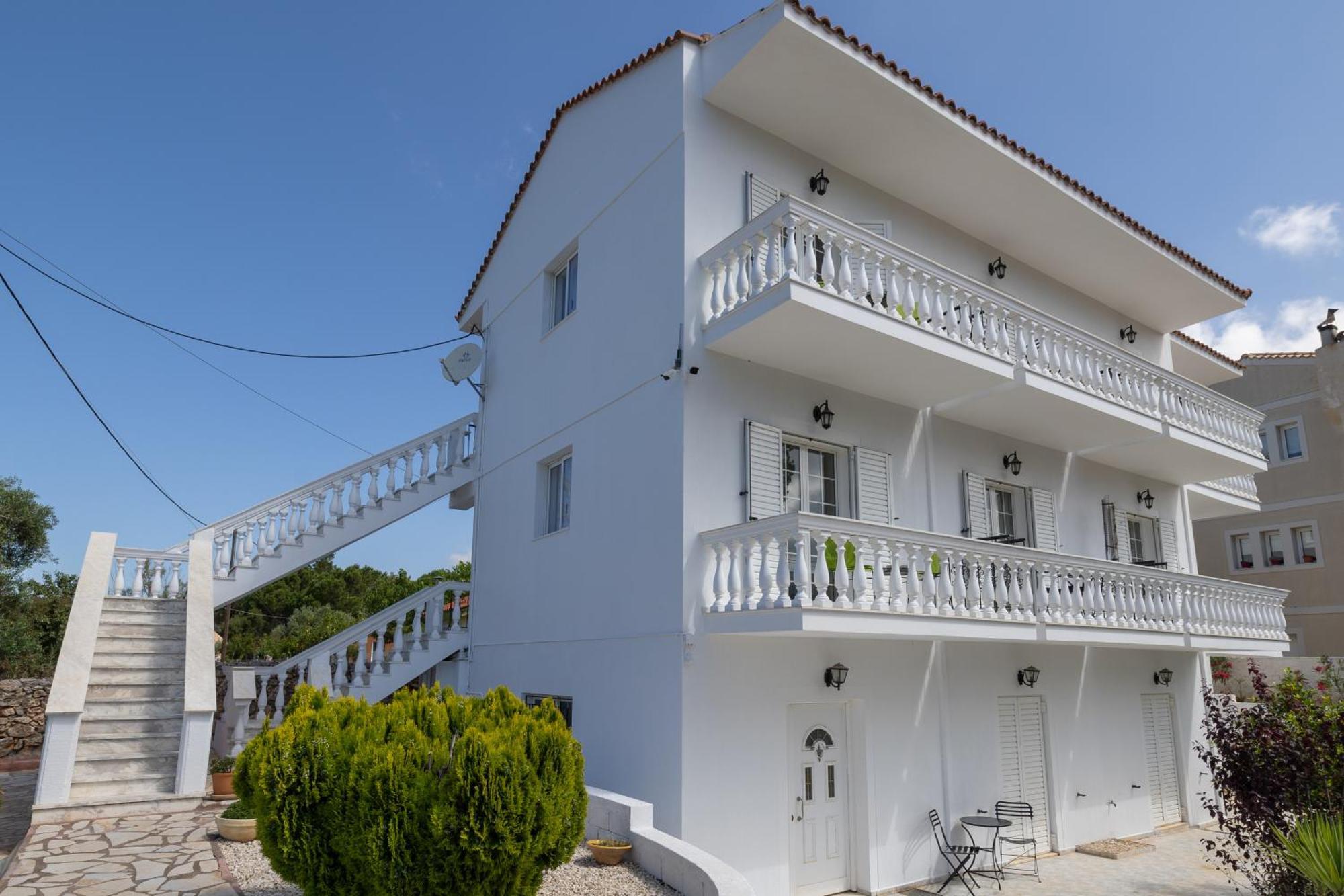 Apartment White House &